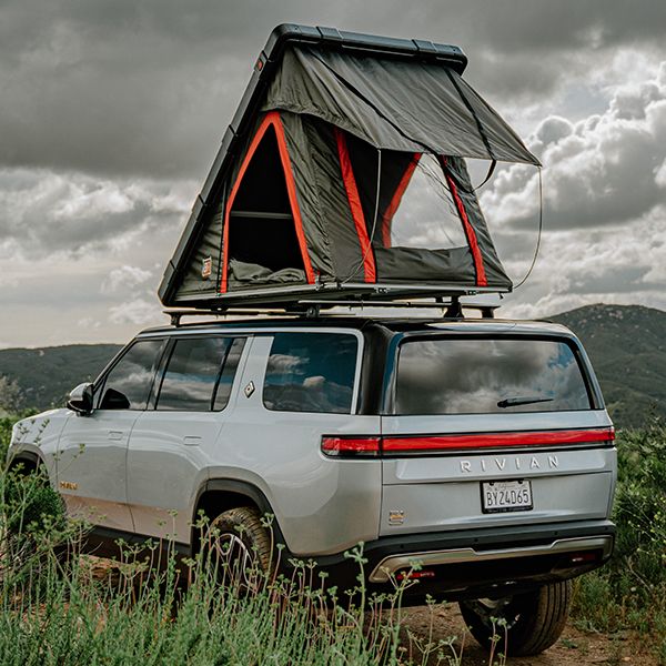 2023 RUGGED Rooftop Tent (Universal Fit) w/ Top Crossbars